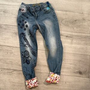 Desigual Artistic Blue Jeans with Floral Cuffs